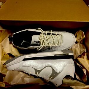 Never worn Air Jordan 13s